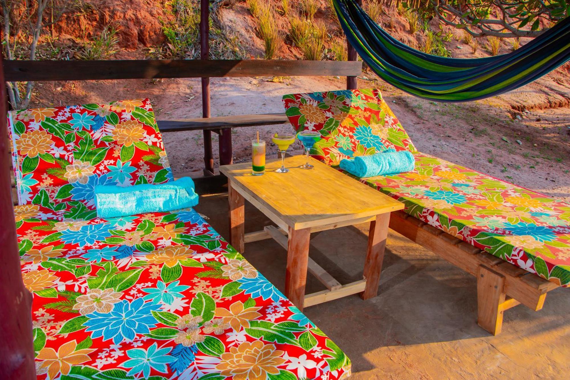 Ampazony Oasis Lodge Mahajanga Exterior photo